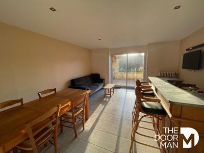 Fonds de commerce - Maison - 219 m²