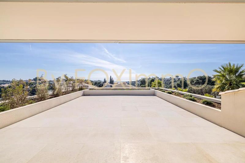 Villa - 555 m² - 16 pièces