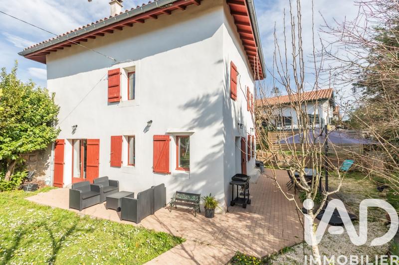 Maison - 135 m² - 6 pièces
