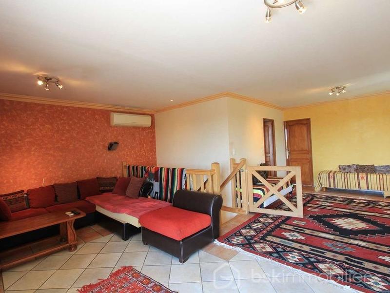 Propriété - 368 m² - 14 pièces