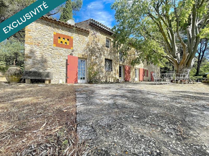 Maison - 220 m² - 10 pièces