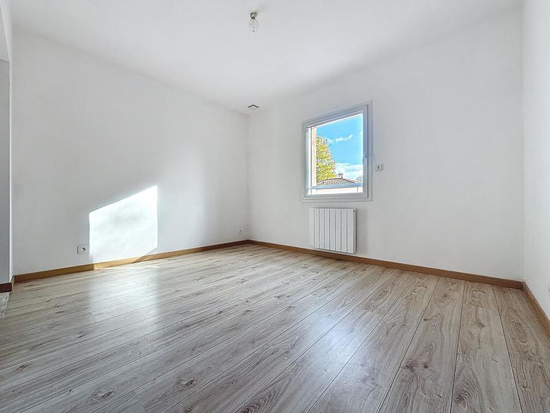 Maison - 215 m² - 7 pièces