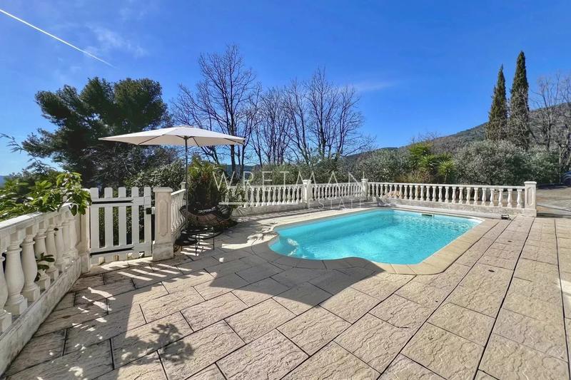 Villa - 100 m² - 5 pièces