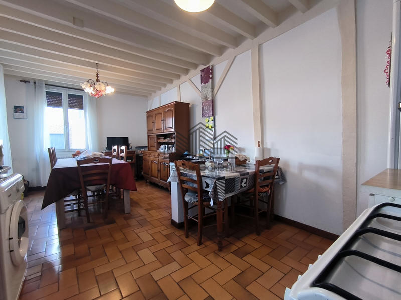 Maison - 90 m² - 6 pièces