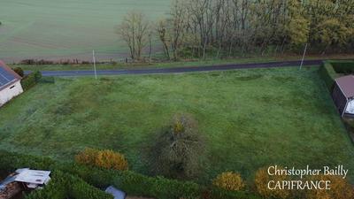 Terrain constructible - 1 681 m²