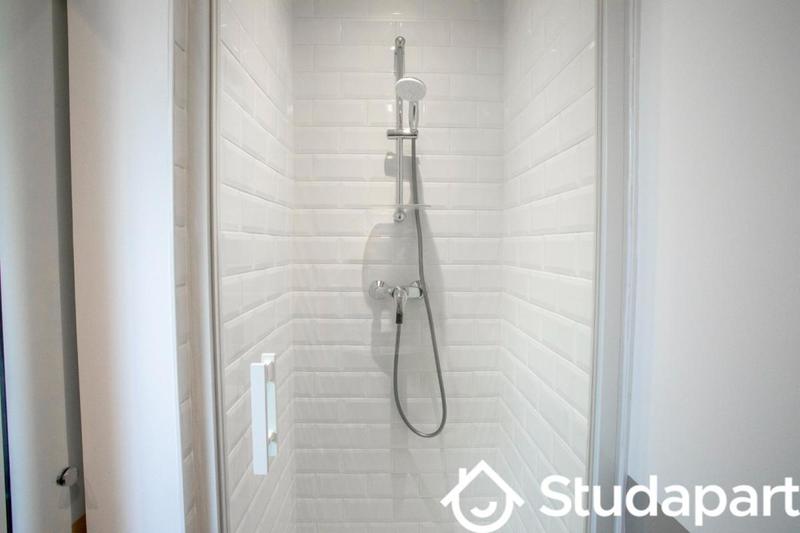 Chambre - 15 m² - 1 pièce