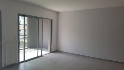 Appartement - 80 m² - 3 pièces