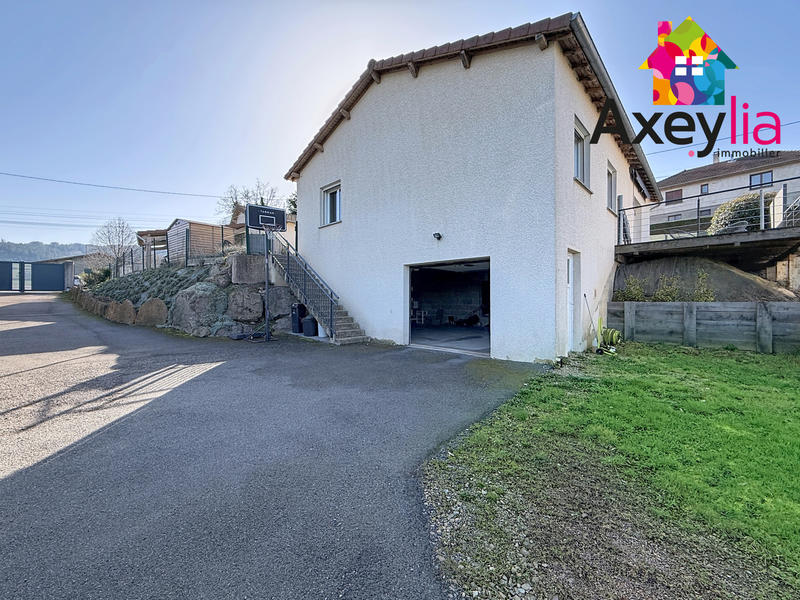 Maison - 95 m² - 5 pièces