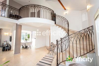 Pavillon - 183 m² - 5 pièces