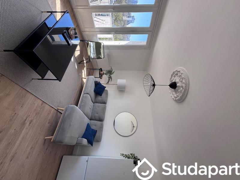 Chambre - 11 m² - 1 pièce