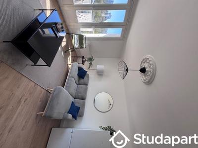 Chambre - 11 m² - 1 pièce