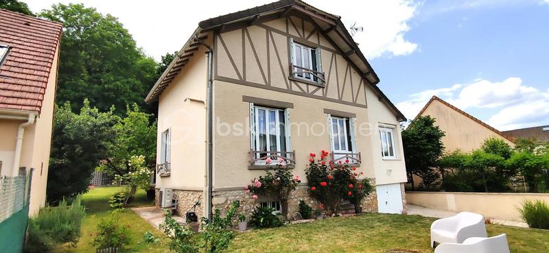 Maison - 104 m² - 5 pièces