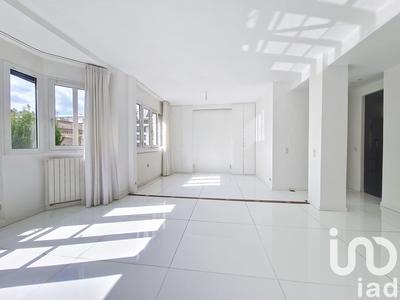 Appartement - 99 m² - 4 pièces