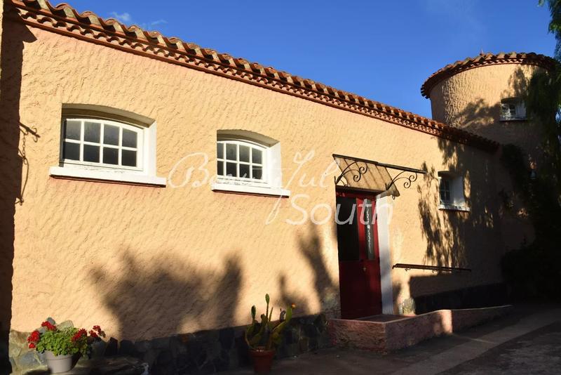 Gîte - 543 m² - 16 pièces