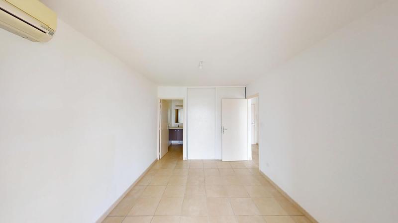 Appartement - 90 m² - 3 pièces