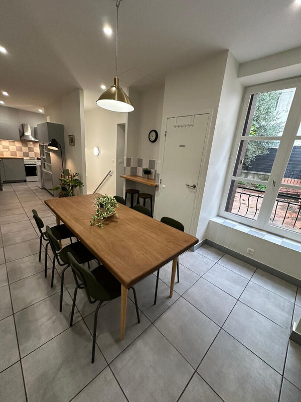 Maison de ville - 153 m² - 11 pièces