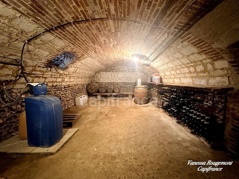 Maison - 225 m² - 8 pièces