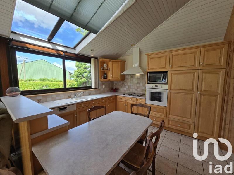 Maison - 185 m² - 8 pièces