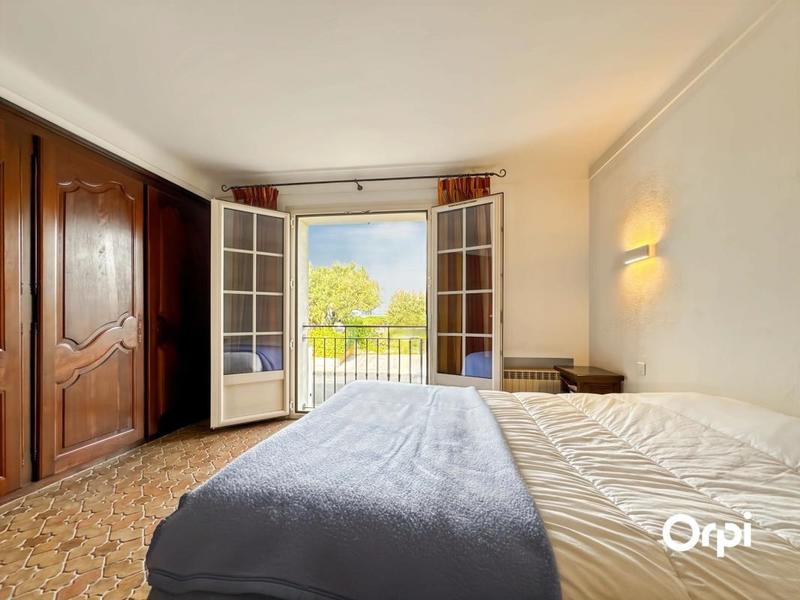 Villa - 180 m² - 4 pièces