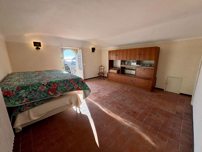 Maison - 200 m² - 4 pièces