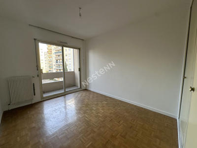 Appartement - 87 m² - 3 pièces