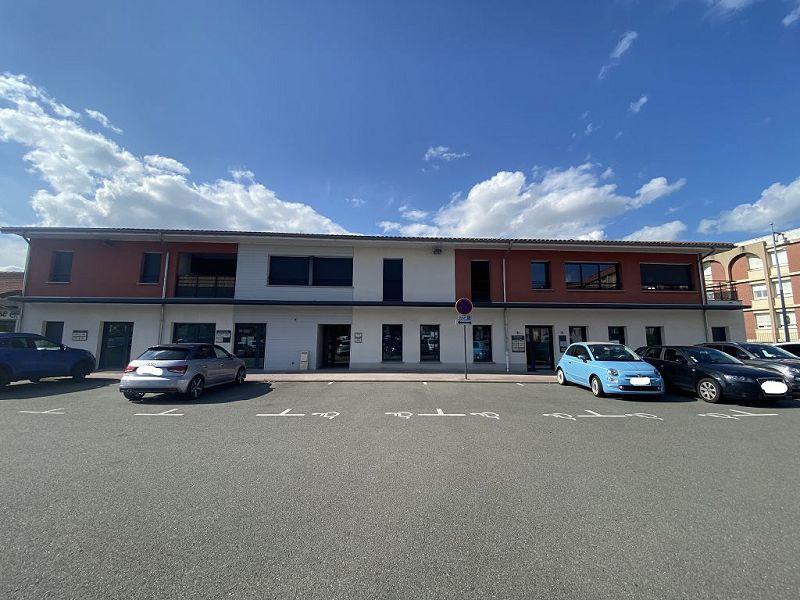 Local commercial - 61 m² - 5 pièces