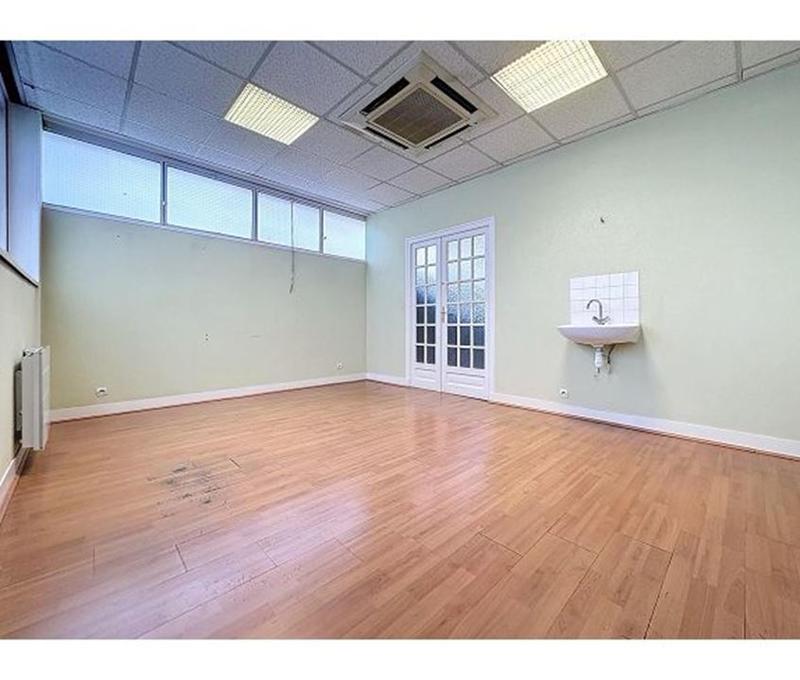 Local commercial - 34 m² - 1 pièce