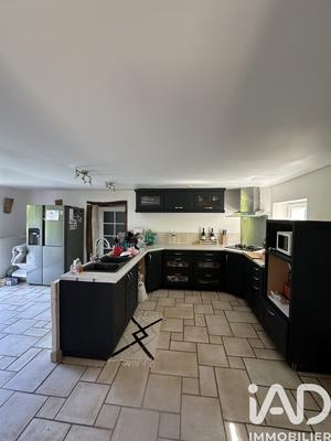 Maison - 190 m² - 8 pièces