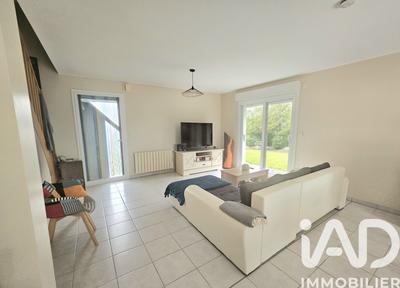 Maison - 104 m² - 4 pièces