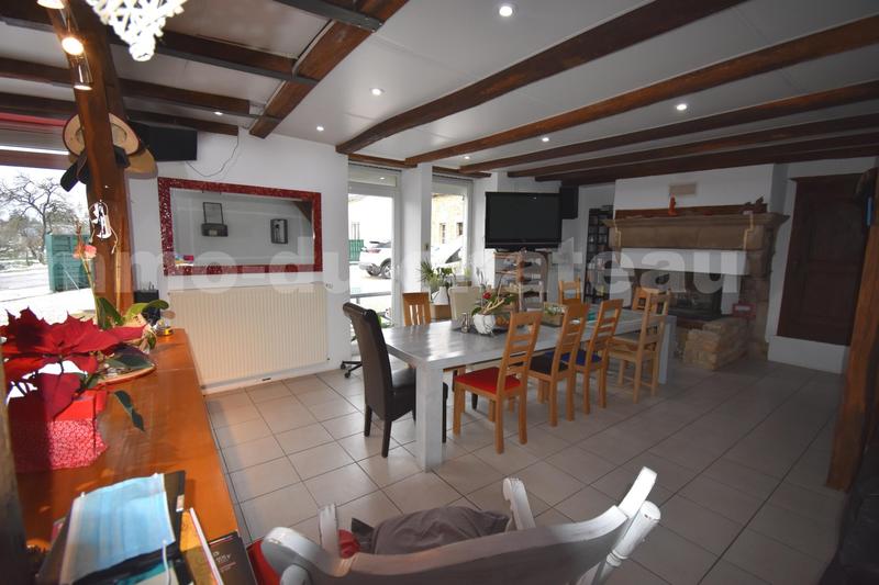 Maison - 230 m² - 6 pièces