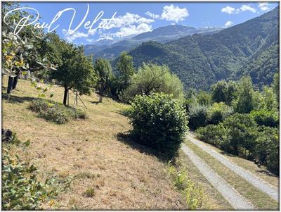 Terrain constructible - 890 m²