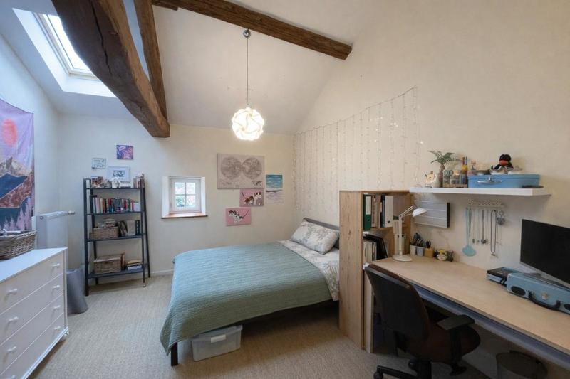 Propriété - 1 269 m² - 45 pièces