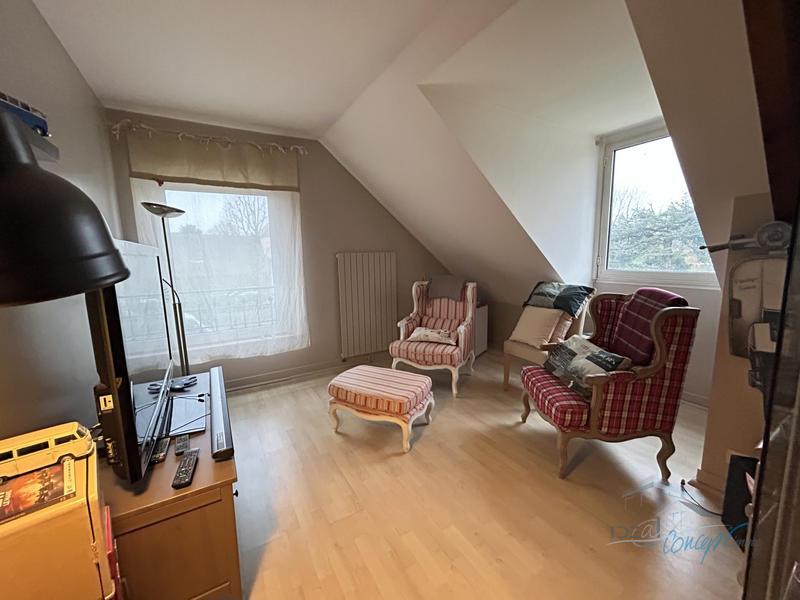 Villa - 264 m² - 8 pièces