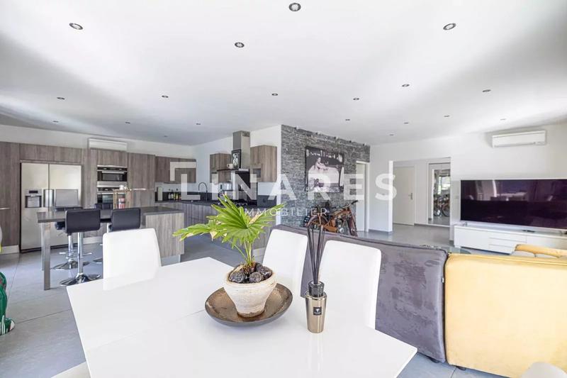 Appartement - 145 m² - 5 pièces