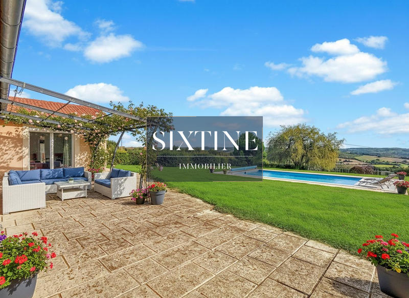 Maison - 271 m² - 10 pièces