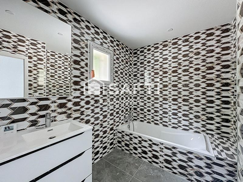 Maison - 123 m² - 5 pièces