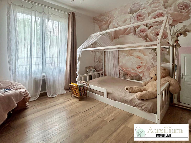 Maison - 104 m² - 5 pièces