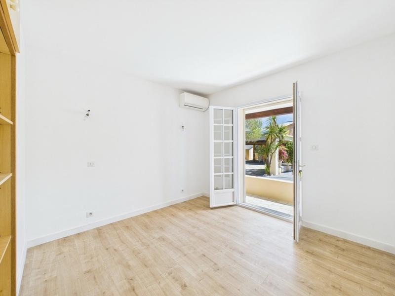Maison - 185 m² - 5 pièces