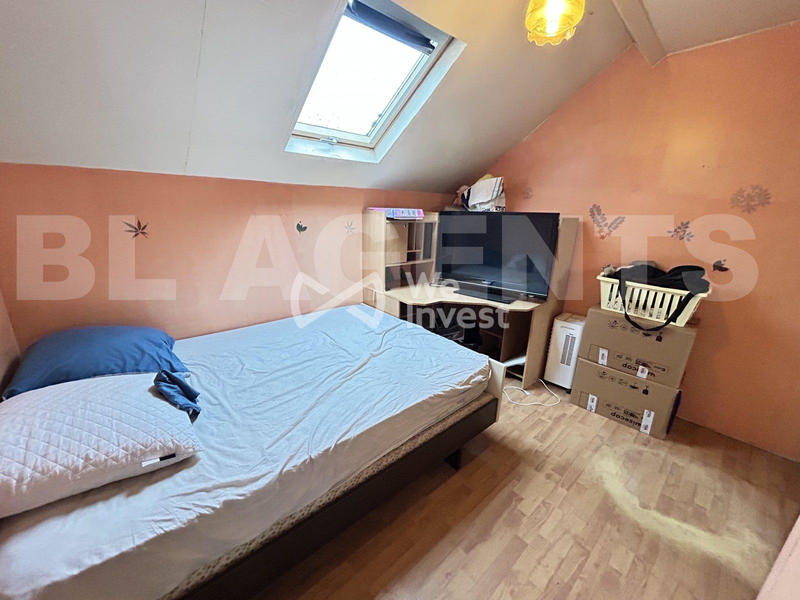 Maison - 250 m² - 8 pièces