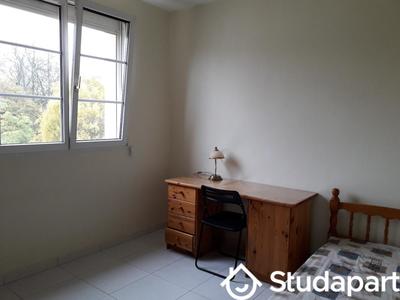 Chambre - 11 m² - 1 pièce