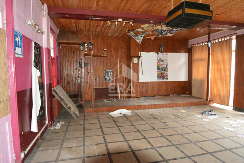 Maison - 235 m² - 7 pièces