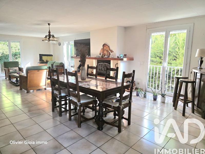 Maison - 180 m² - 5 pièces