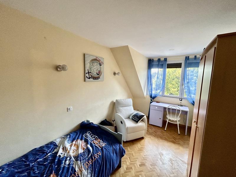 Maison - 150 m² - 8 pièces