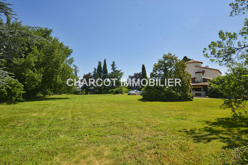 Maison - 281 m² - 6 pièces