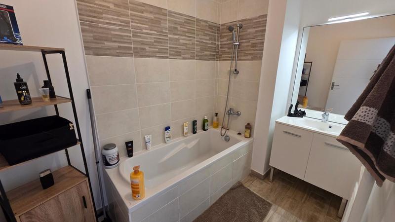 Villa - 90 m² - 4 pièces