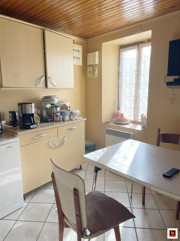 Maison - 200 m² - 7 pièces