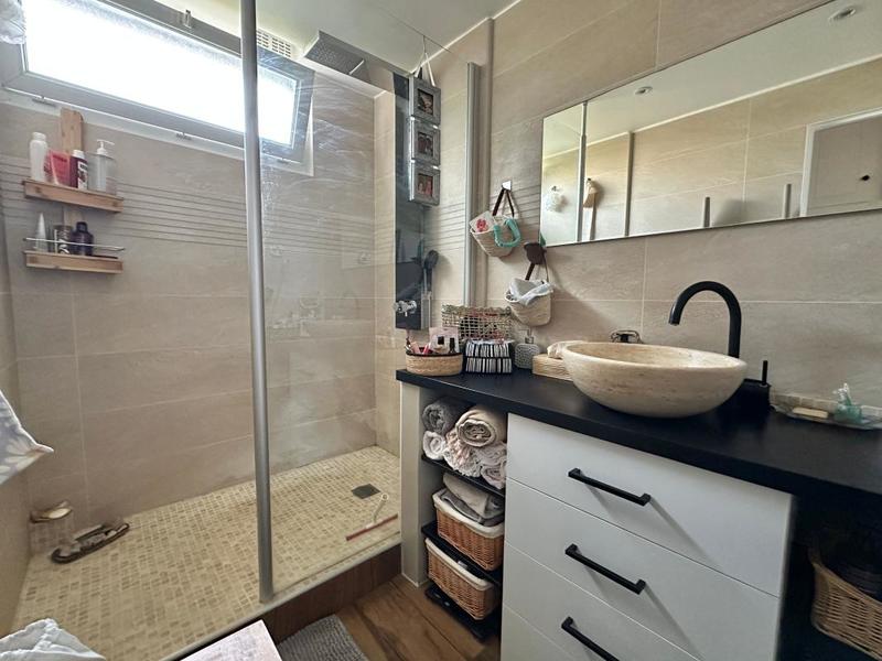 Appartement - 80 m² - 4 pièces