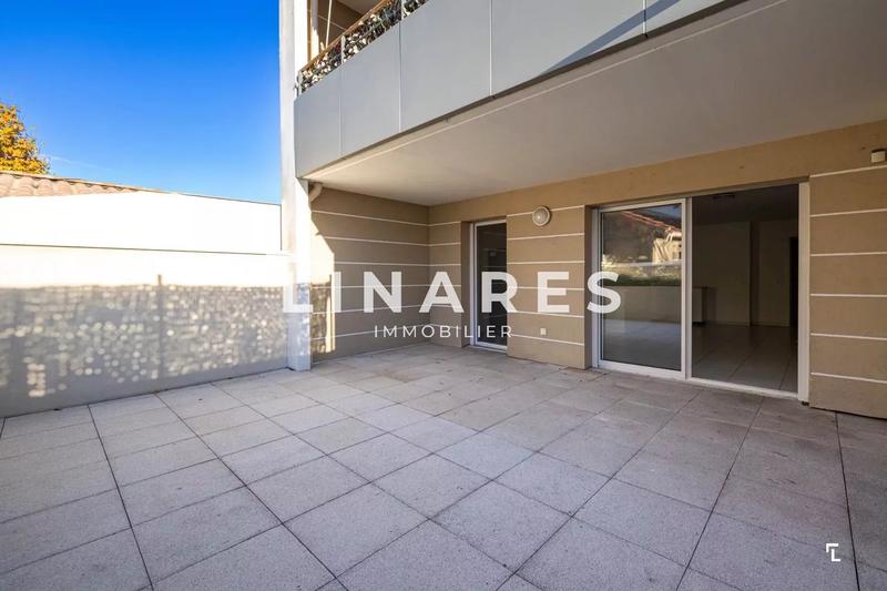 Appartement - 92 m² - 4 pièces