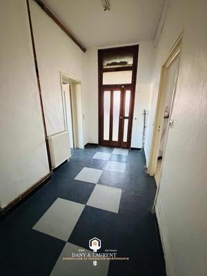 Maison - 280 m² - 8 pièces