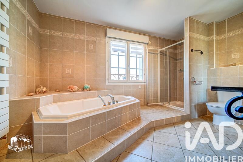 Maison de village - 223 m² - 7 pièces